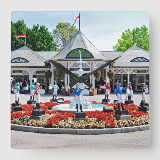 Historic Saratoga 150 op openingsdag Vierkante Klok (Voorkant)