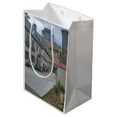 Historisch district in Quebec City Medium Cadeauzakje (Achterkant Gekanteld)