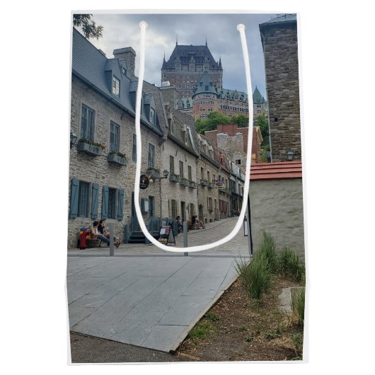 Historisch district in Quebec Medium Cadeauzakje (Achterkant)