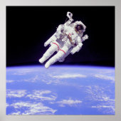 Historisch Untethered Space Walk Poster (Voorkant)