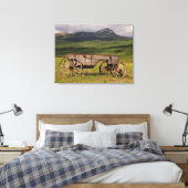 Historisch wagon achtergelaten in een uitputtend w canvas afdruk (Insitu (Slaapkamer))