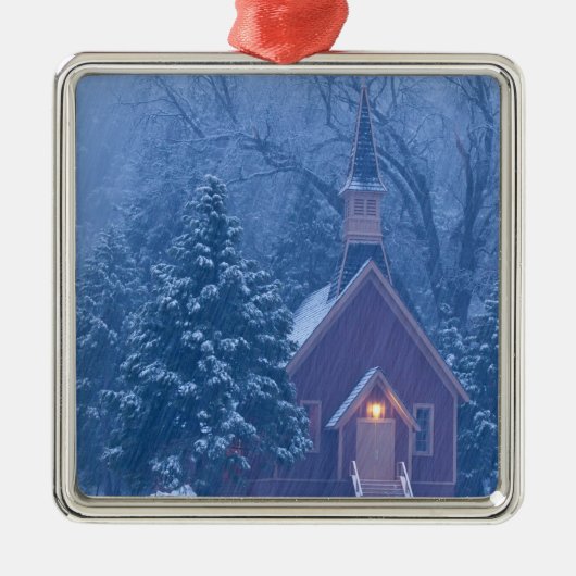 Historisch Yosemite Valley Chapel tijdens zware ti Metalen Ornament (Voorkant)