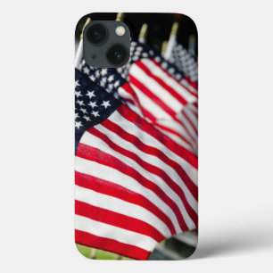Historische militaire begraafplaats met vlaggen va Case-Mate iPhone case