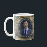 Historische Mok Bashar Al Assad<br><div class="desc">"Armieën zijn niet alleen voor delicten."</div>