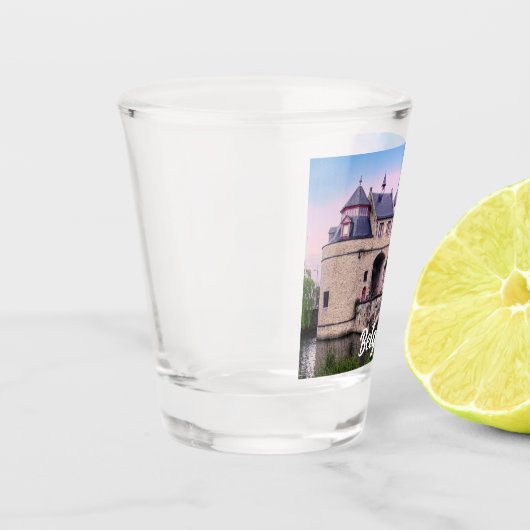 Historische stadspoort in Brugge Shot Glas (Links)
