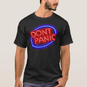 Hitchhiker&x27;s Guide - "Don&x27;t Panic&quo T-shirt (Voorkant)