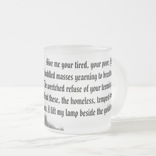 HK bevroren mok vrijheidsbeeld afkomstig van mist (Voorkant rechts)