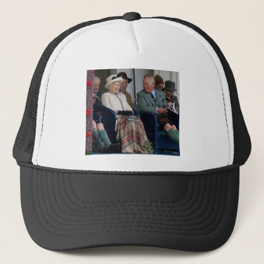 HM Queen Elizabeth II en HRH Prince Charles 2014 Trucker Pet (Voorkant)