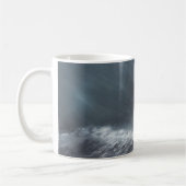 HMS Beagle in een storm voor Kaaphorn Koffiemok (Links)