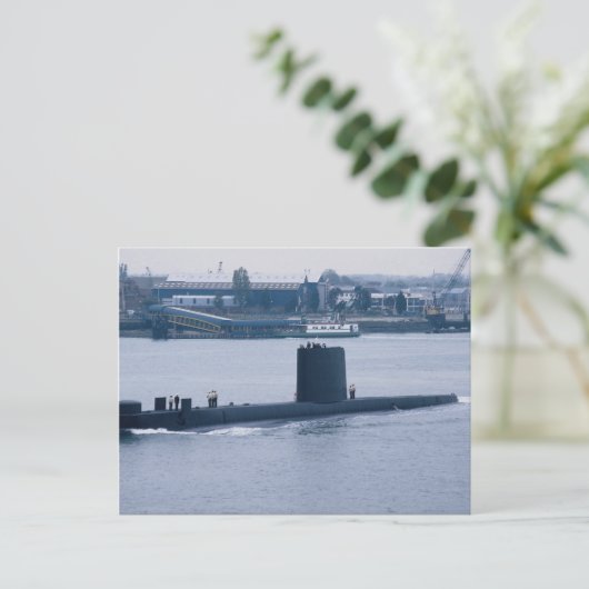 HMS Osiris verlaat de marinebasis Portsmouth, Hamp Briefkaart (Staand voorkant)