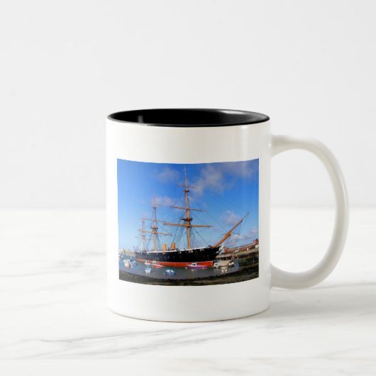 HMS Warrior Tweekleurige Koffiemok (Rechts)