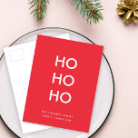 Ho Ho Ho | Eenvoudig rood Kerstmis met minimale mi Feestdagenkaart<br><div class="desc">Eenvoudig,  stijlvol "Ho Ho"-briefkaart in helder rood met een moderne,  minimalistische typografie in wit,  die gemakkelijk kan worden gepersonaliseerd met uw eigen groet,  familienaam & jaar voor een trendy feestseizoen!</div>