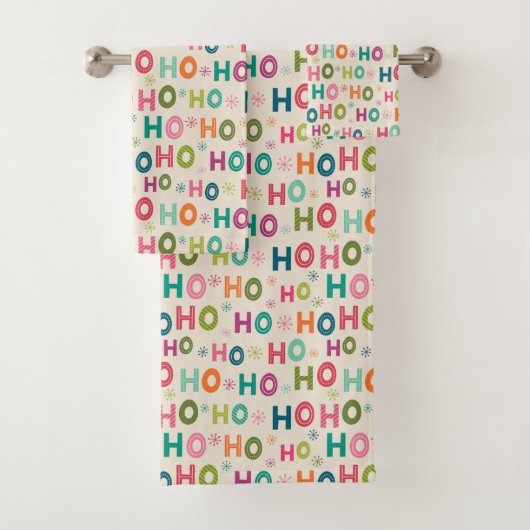 Ho Ho Holiday Pattern Bad Handdoek (Insitu)