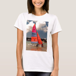 Hobie catamaran klaar om te varen t-shirt