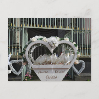Hochzeits Tauben warten auf das Brautpaar Briefkaart