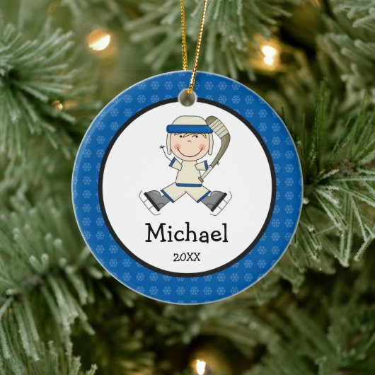 Hockey Boy Blonde Kinder Persoonlijke Kerstmis Keramisch Ornament (Boom)
