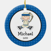 Hockey Boy Blonde Kinder Persoonlijke Kerstmis Keramisch Ornament (Achterkant)