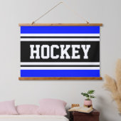 HOCKEY Helder Blauw Zwart Wit Racing Stripes Hangend Wandkleed (Slaapkamer)