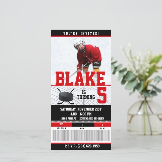 Hockey Ticket Invitation| BIRTHDAYS (Staand voorkant)