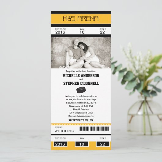 Hockey Ticket Wedding Uitnodiging (Staand voorkant)