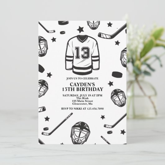 Hockey zwart en wit 13e verjaardag kaart (Staand voorkant)