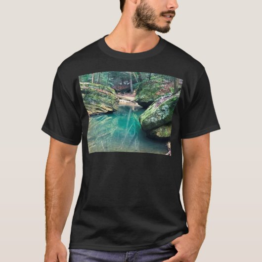Hocking Hills Boulders T-shirt (Voorkant)