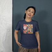 Hocus focus nodig koffie om retro typografie te fo t-shirt