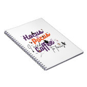 Hocus Pocus Ik heb koffie nodig om te focussen Notitieboek (Rechterzijde)