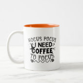Hocus Pocus Ik heb koffie nodig om te focussen Tweekleurige Koffiemok (Links)