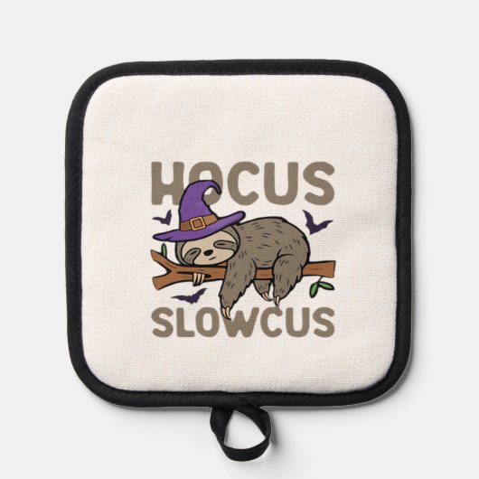 Hocus Slowcus Funny Halloween Sloth Classic T-Shir Pannenlap (Voorkant)