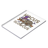 Hocus Slowcus Grappig Halloween Luiaard Classic T- Notitieboek (Linkerzijde)