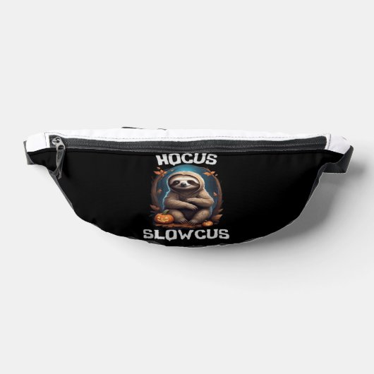 Hocus Slowcus Sloth lovers Halloween costume tee E Heuptasje (Liggend)