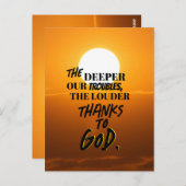 "Hoe dieper onze problemen, hoe luider" T-shirt Briefkaart (Voorkant / Achterkant)