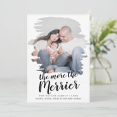 Hoe meer de aankondiging van de Merrier Birth (Staand voorkant)