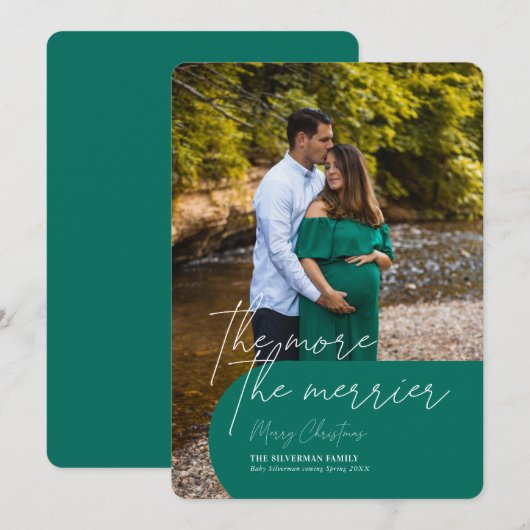 Hoe meer de "Merrier Pregnancy Photo Holiday Card" Feestdagenkaart (Voorkant / Achterkant)
