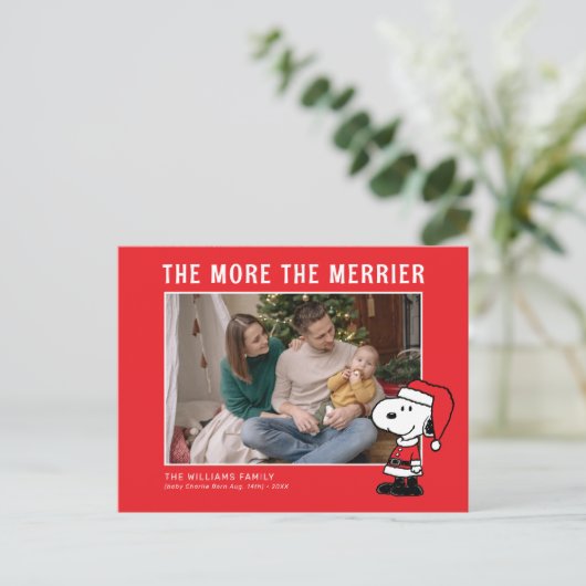 Hoe meer hoe beter | Snoopy Kerstmis Nieuwe Baby Feestdagenkaart (Staand voorkant)