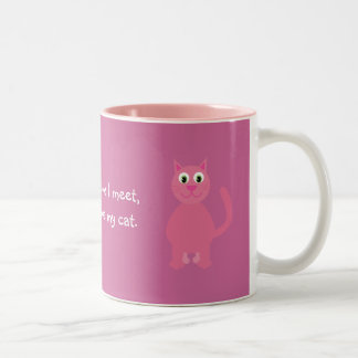 Hoe meer ik van mijn kat hou, hoe roze tweekleurige koffiemok