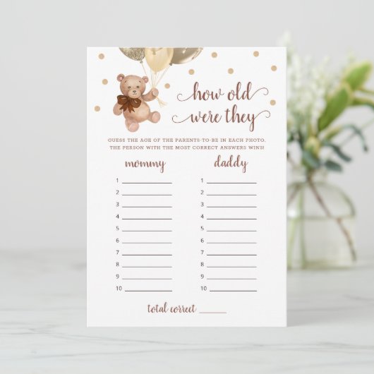 Hoe oud waren ze spel Baby shower Teddy Bear Kaart (Staand voorkant)