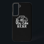 Hoe stiller je wordt, hoe meer je zwart hoort samsung galaxy hoesje<br><div class="desc">Stap in sereniteit met het door Zen geïnspireerde citaat, 'The Quiet You Become, The More You Can Hear.' Perfect voor degenen die vrede en mindfulness zoeken in hun dagelijks leven, dit ontwerp combineert eenvoud met diepgaande wijsheid. Of je nu een yogales volgt, mediteert of gewoon geniet van een rustig moment,...</div>