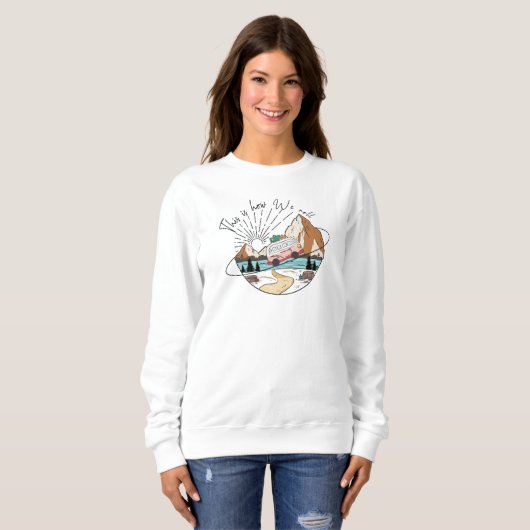 Hoe we Camp Life Happy Camper Sweatshirt (Voorkant volledig)