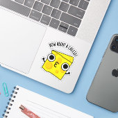 Hoe Zit Het Met Een Grappige Kaas Kus Puns Sticker (Laptop met iPhone)