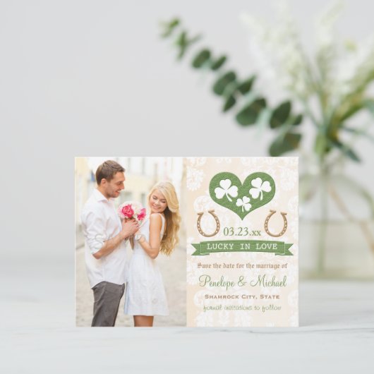 Hoefijzer en Shamrock Save the Date Aankondigingskaart (Staand voorkant)