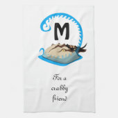 Hoefijzer krab speelt in het watermonogram theedoek (Verticaal)