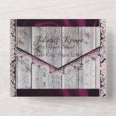 Hoefijzers, Lace en Wildbloemen Gettin' Hitched All In One Uitnodiging (Achterkant)