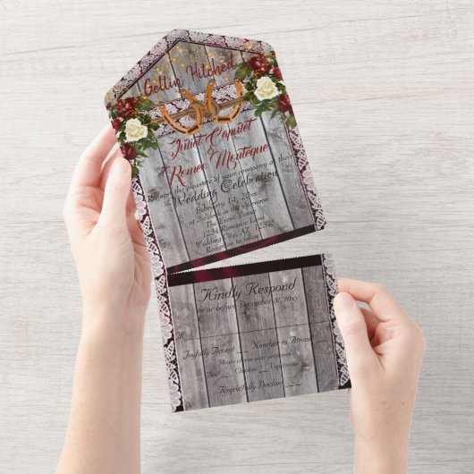 Hoefijzers & Lace Gettin' Hitched Wedding All In One Uitnodiging (Afscheurbaar)