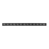 Hoefijzers op zwart satijnen lint (Voorkant)