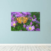 Hoekvleugelvlinder op kegelbloem canvas afdruk (Insitu (Houten vloer))