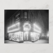 Hoekwinkel 's nachts, 1920 briefkaart (Voorkant)