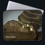 Hoesje voor robuuste beschermhoes van de laptop me laptop sleeve<br><div class="desc">Rustic Barn & Tree Lights-laptophoes Hoesje.</div>
