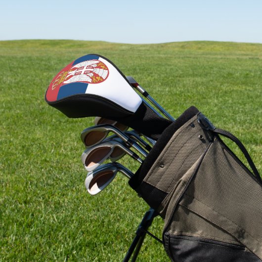 Hoesjes/clubs van de Servische vlag en het Golf va Golfheadcover (Insitu)